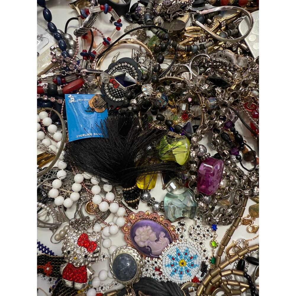 6 pounds jewelry Junk Drawer Lot vintage Estate auction AS IS - Picture 5 of 13
